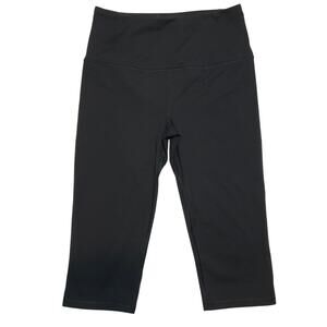 Victoria Sport Women Capri Leggings size M Black Yoga Workout Active Comfy